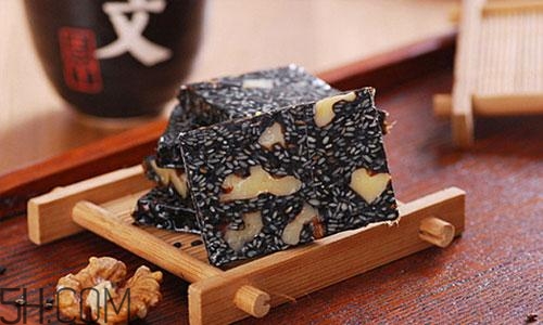 吃阿膠可以喝蜂蜜水嗎？阿膠和蜂蜜可以一起吃嗎？