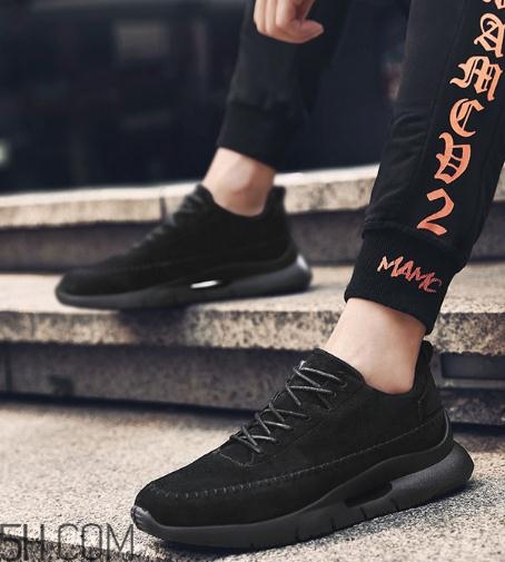 翻毛運(yùn)動(dòng)鞋發(fā)白怎么辦？翻毛運(yùn)動(dòng)鞋怎么打理？