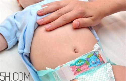 嬰幼兒腹脹要怎樣按摩？寶寶吃奶睡著了怎么辦？