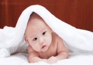 撫觸的進(jìn)行手法是怎樣的？寶寶的小內(nèi)褲有哪些情況？