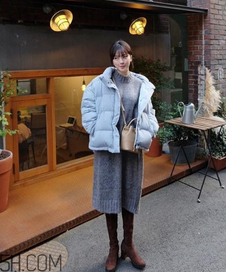 藍色面包服怎么搭配？塑造冬日運動活力