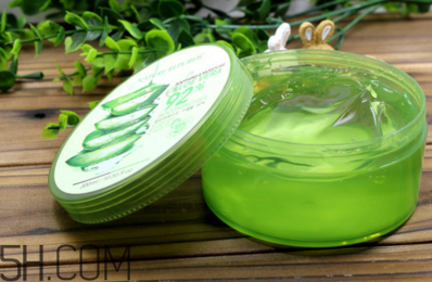 蘆薈膠用在臉上為什么會有刺痛感？防止用蘆薈膠后皮膚刺痛的方法