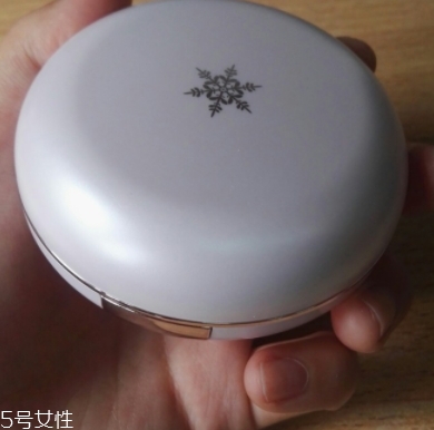 自然堂爆水小粉盒怎么樣？新品粉膏氣墊上市