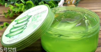 臉上過(guò)敏能用蘆薈膠嗎？蘆薈膠還可以去紅血絲