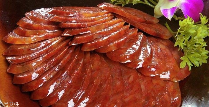 臘腸在蒸之前要泡水嗎？吃臘腸兩步走
