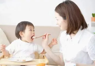 一歲以內(nèi)的寶寶不能吃什么？醬油等常見食物不能吃
