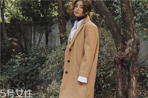 卡其色大衣里面穿什么？讓你穿出高級感
