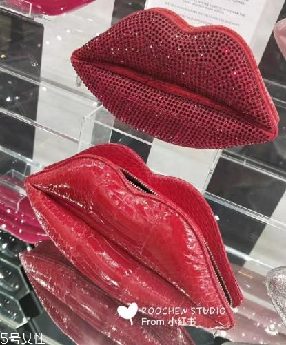 lulu guinness紅唇包多少錢？這款輕奢包包一定要入