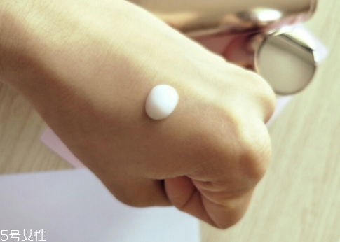 自然堂乳液怎么打開？按壓不出來不要著急