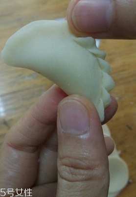 油角的皮要怎樣才松脆？關(guān)鍵看火候和時(shí)間