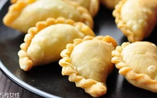 炸油角的面怎么和？用生面還是燙面你知道嗎？