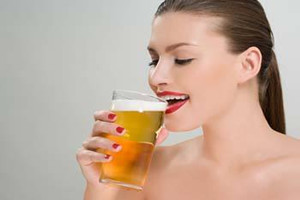 經(jīng)期喝啤酒有什么危害？喝啤酒三大危害