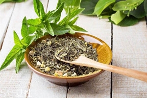 茶葉可以做菜嗎？選用新茶最好