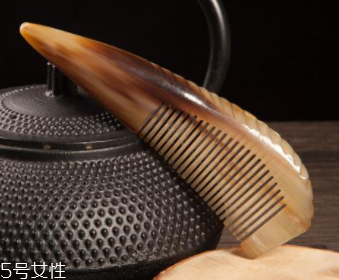 梳子的隱藏技能有哪些？梳梳手臂緩解便秘