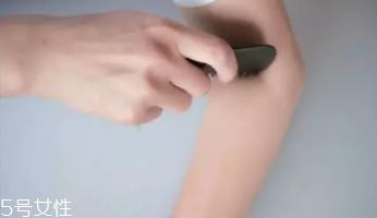 梳子的隱藏技能有哪些？梳梳手臂緩解便秘