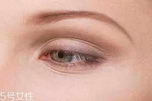 上班族女性如何去除眼角細紋？教你幾個小妙招