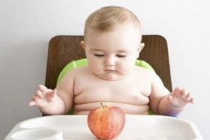 嬰幼兒肥胖是什么原因造成的？?jī)纱笤蛐枳⒁?><p><strong>嬰幼兒肥胖是什么原因造成的？?jī)纱笤蛐枳⒁?/strong></p></a></li> <li><a href=