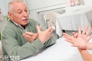 癲癇發(fā)作時(shí)怎么辦？讓他安靜地做一個(gè)抽搐的患者