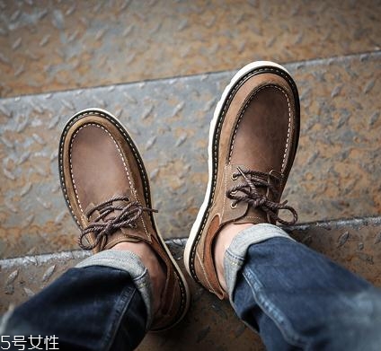保養(yǎng)瘋馬皮用什么油？硬漢氣質(zhì)盡顯