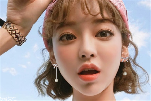 暖色系腮紅適合什么人群？黃皮女生口紅腮紅搭配