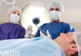 癲癇發(fā)作時(shí)怎么辦？讓他安靜地做一個(gè)抽搐的患者