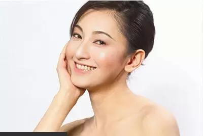 吃什么可以調(diào)理膚色？健康飲食很重要