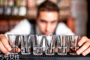 喝酒都會導致哪些癌癥？消化道最先遭殃