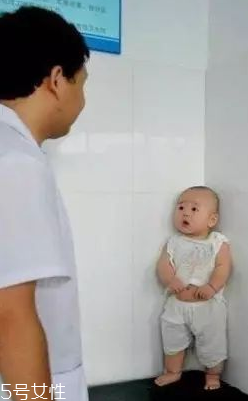 嬰兒打針哭鬧怎么辦？這些錯誤方法不要用