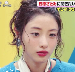 2018開(kāi)年爆款色莓果紫，怎么涂更美？