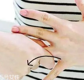 關(guān)節(jié)有響聲是病嗎？兩種情況區(qū)別對待