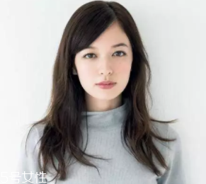 M型短劉海適合什么臉型？幫助大臉遮住大額頭