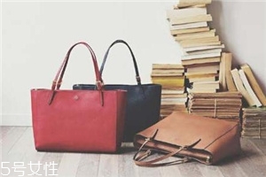 tory burch是奢侈品嗎？優(yōu)雅大氣的輕奢風包包