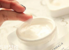 抗老眼霜年輕人可以用嗎？不管多大年齡都可以用