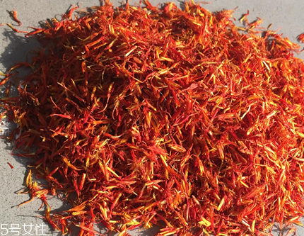 紅花泡腳孕婦可以用嗎？妊娠期禁止使用紅花
