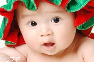 寶寶流口水怎么辦？這3點(diǎn)寶媽要注意