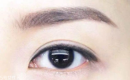 新手適合眼線液還是眼線筆？史上最全眼線誤區(qū)