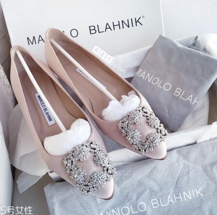manolo blahnik是哪個國家的牌子？女星們的紅毯指定用鞋