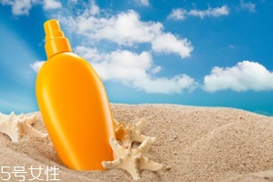 防曬霜為什么會過敏？二苯酮-3風(fēng)險大