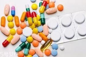 哪些藥不能用熱水送服？這8種要牢記