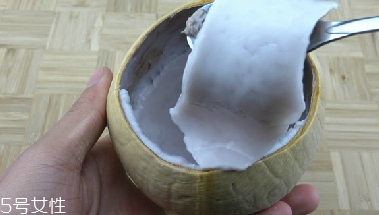 泰國(guó)烤椰子多少錢一個(gè)？味道非常特別