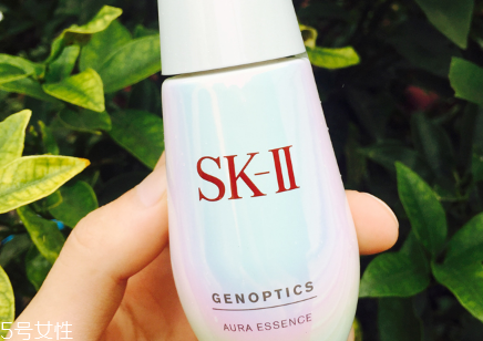 sk2小燈泡和小銀瓶哪個(gè)好？sk2小燈泡使用測評