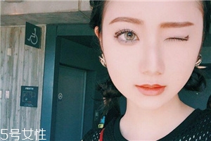 什么是折痕眼線？完整畫(huà)眼妝的順序