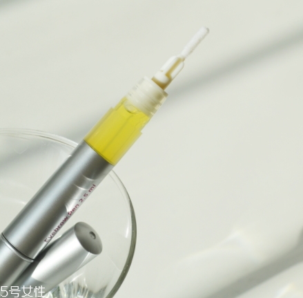 睫毛增長液會掉睫毛嗎？欲速則不達