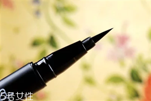 眼線筆硬頭和軟頭的哪個(gè)好用？單眼皮眼妝教程