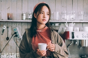 絲白祛斑軟膏多久見效？三個(gè)療程效果更佳