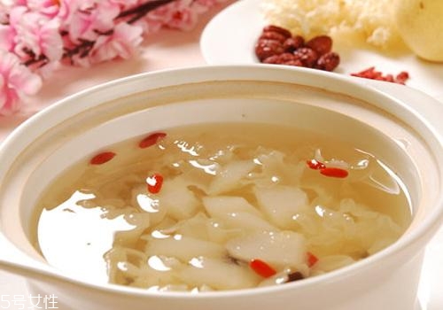 銀耳紅棗湯哺乳期能喝嗎？有著很多好處