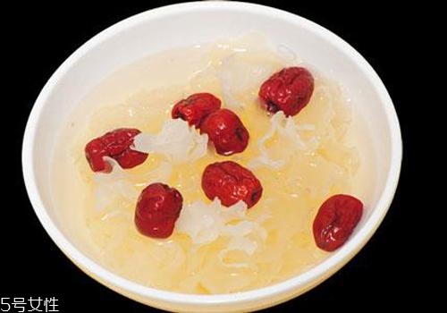 銀耳紅棗湯寶寶能喝嗎？對寶寶有著很多好處