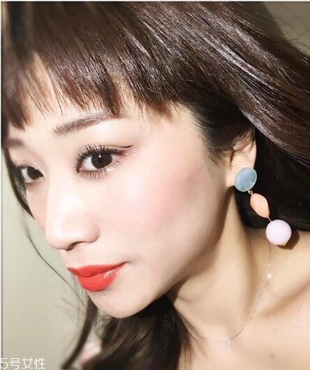 什么是折痕眼線？完整畫(huà)眼妝的順序