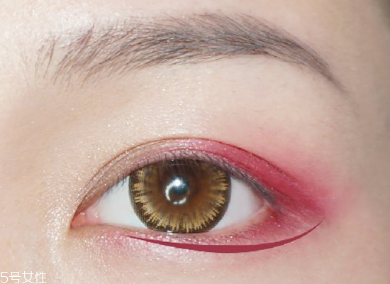 如何畫出完美眼線？一分鐘學(xué)會四種眼線畫法