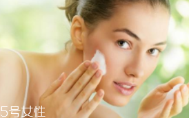 硅膠的潔面儀好用嗎？不要使用過多